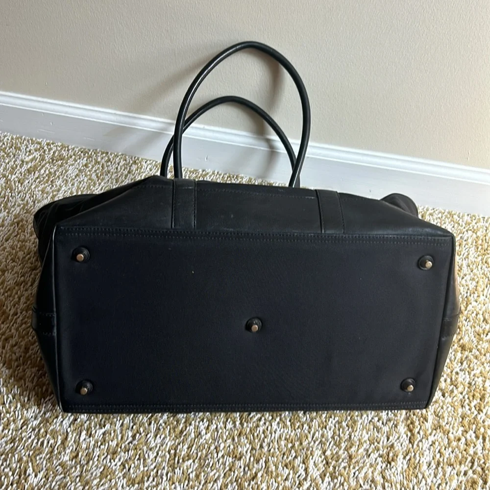 Coach - Picture 5 of 14